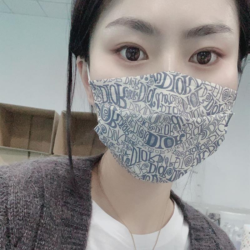 韓國50入✨ 成人口罩mask 潮流口罩 三層口罩 熔噴布口罩 一次性口罩 口罩 拋棄式口罩 口罩 1成人口罩121