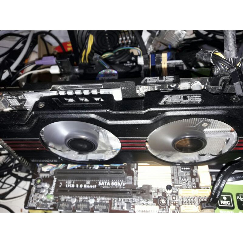 Asus 華碩 Gtx 560 ti 1gd5 顯示卡，功能正常