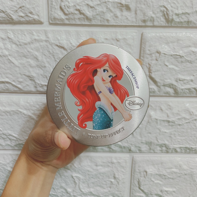 （九成新-免運）迪士尼聯名韓國小美人魚超人氣氣墊粉餅（保濕）