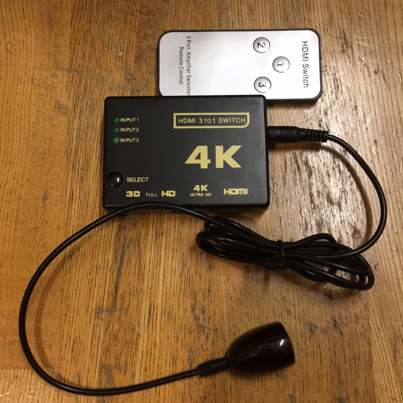 二手中古HDMI 切換器。三進一出。支援HDMI 1.4。附遙控器。