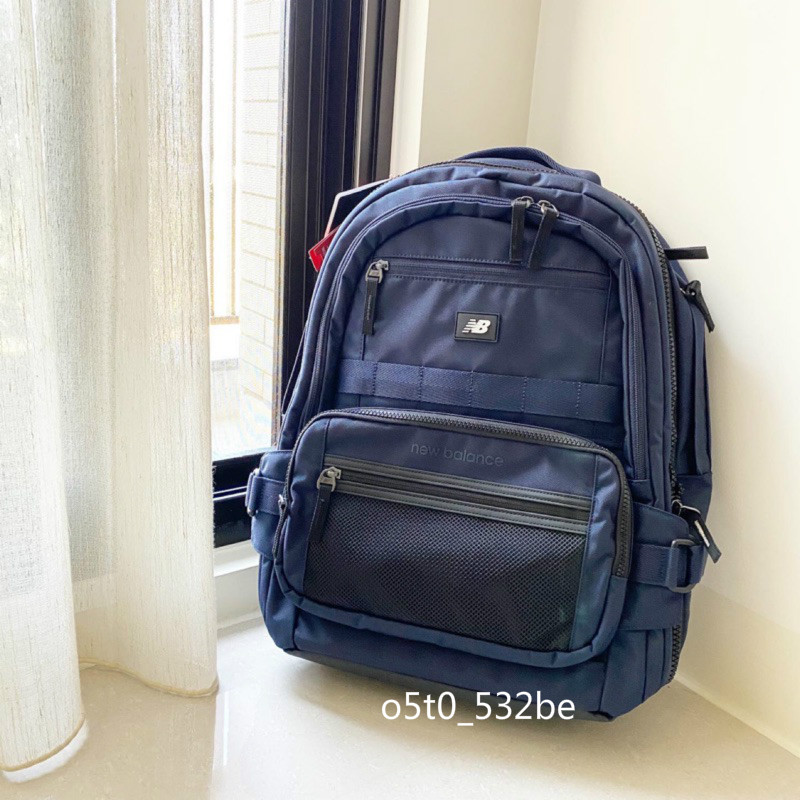 免運！New Balance x IU 同款聯名後背包3D Multi Backpack | 蝦皮購物