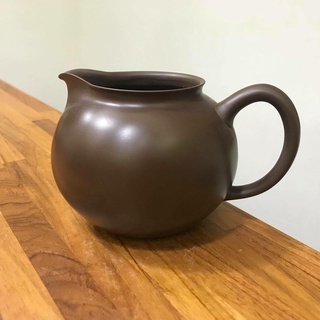 [Chengyuan***］鶯歌三希♦️紫泥大容量薄胎茶海杯 容量：約600cc
