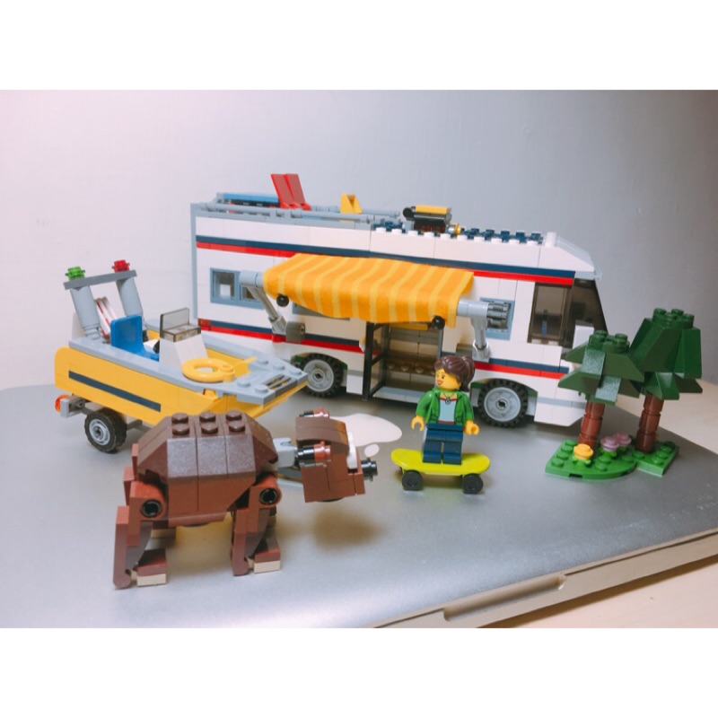 [二手]樂高 LEGO 31052 CREATOR 創意系列 遊艇、小屋、露營車