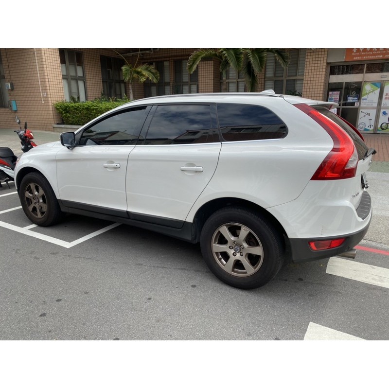 Volvo Xc60白色休旅車 二手 自售 蝦皮購物