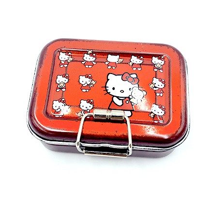 【現貨】正版 三麗鷗 Hello Kitty 凱蒂貓 絕版 周邊 雙層 小 鐵盒 收納 小物 圖案 復古 收藏 紅色