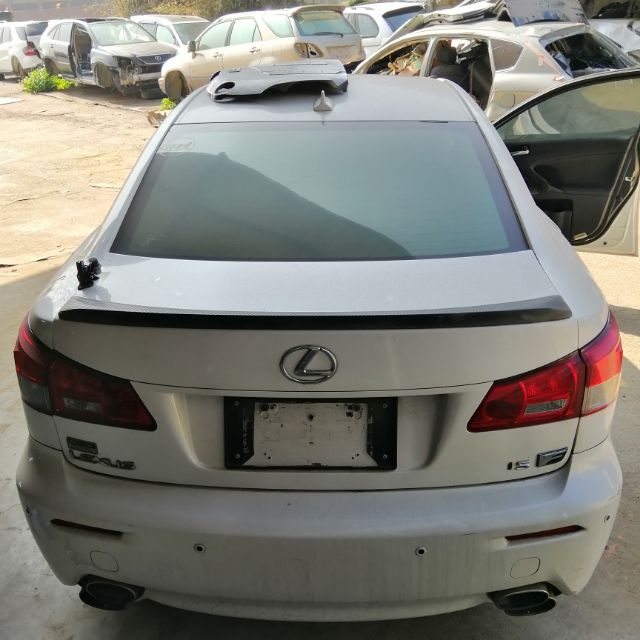 10年isf 5 0 全車拆賣f坐椅方向盤卡鉗碟盤排氣管後包門版碳纖維飾版歡迎詢問 蝦皮購物