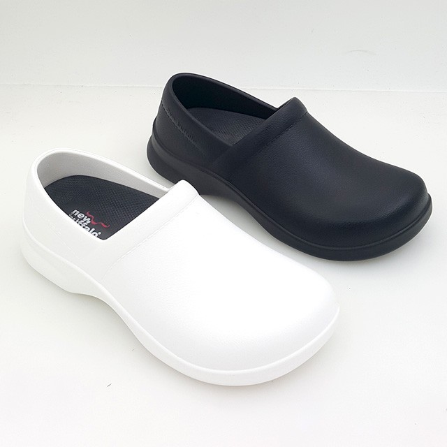 鞋鞋俱樂部 台灣製 MIT 牛頭牌 輕量 防水 防滑 舒適 女用 廚房鞋 208-917419  2色 黑 白