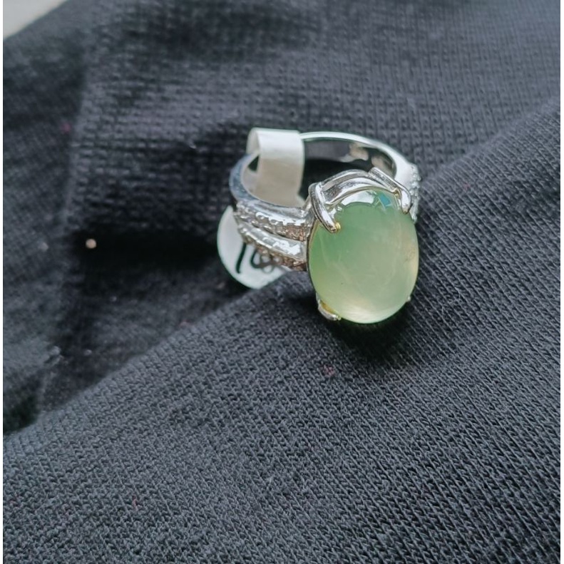 全新~美美的 綠葡萄石戒指size 12 原價6500元