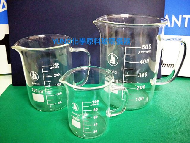 ⟪YUNO化學⟫ 玻璃有柄耐熱燒杯 玻璃燒杯 刻度量杯 100ml-500ml 玻璃杯 量杯 贈玻璃攪拌棒乙支
