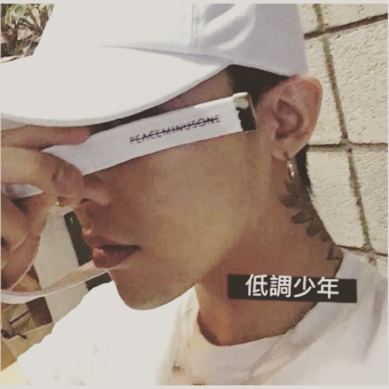 韓版 潮流 BIGBANG GD 權志龍 同款 潮流 時尚 街頭 紅色 白色 老帽 帽子 個性 超長帶子 鴨舌帽 棒球帽