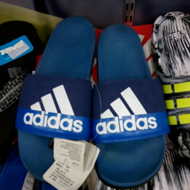 ADIDAS. 超軟拖鞋(正品)