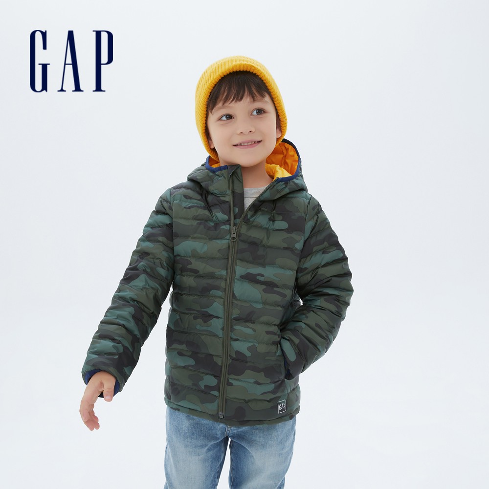 Gap 男童裝 簡約亮色連帽羽絨外套-綠色迷彩(592745)