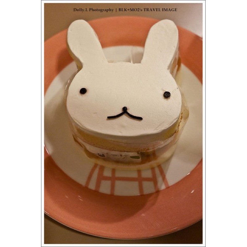 日本大阪ARANZI ARONZO 阿朗基阿龍佐 「阿朗基咖啡」店內白兔妹餐盤