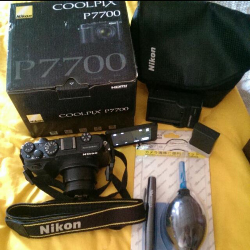 （大降價）Nikon類單眼P7700螢幕可翻轉相機