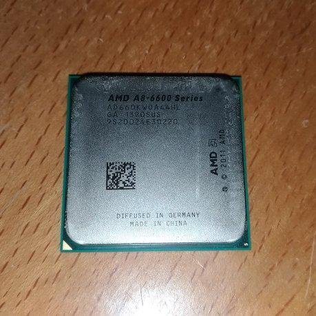 AMD A8-6600K 3.9 GHz Radeon HD 8570D FM2 腳位