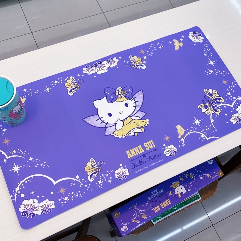 超商聯名限定Anna Sui &amp;Sanrio 聯名kitty聯名時尚萬用桌墊紫色（精靈款）