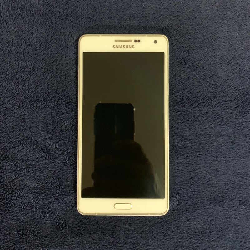 Samsung Galaxy A7 2015版 2G/16G (二手白色) 9成新