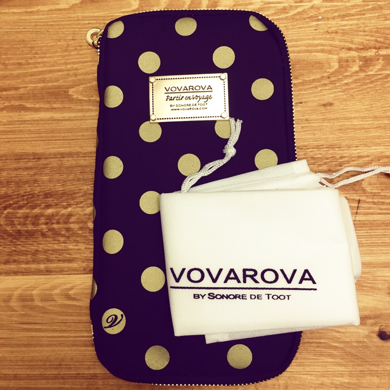 VOVAROVA 護照夾（黑色圓點）空氣包