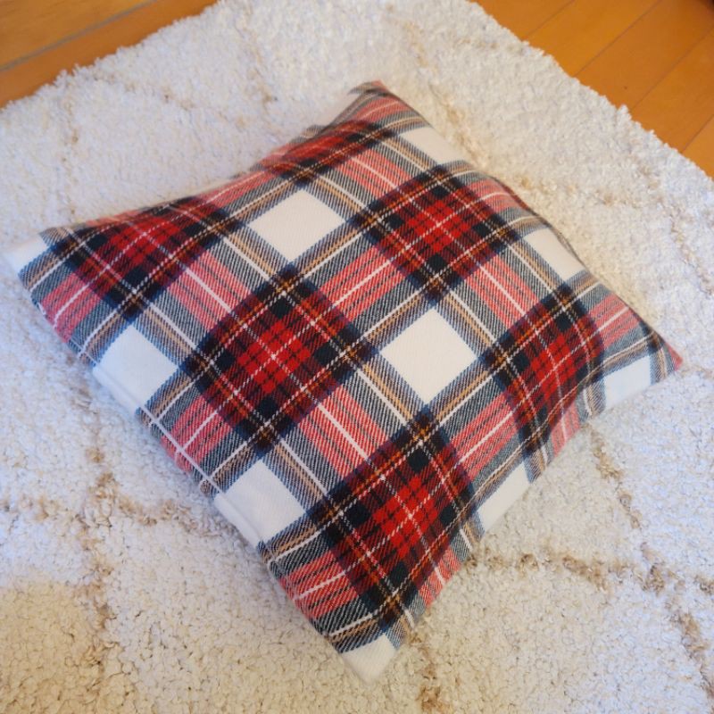 【原價890全新轉售】ZARA HOME 紅色格紋舒服抱枕套枕頭套 45*45cm