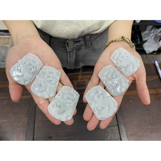 【御古齋】精選 天然 緬甸玉 A貨翡翠 祥龍 龍吐珠 飄花綠 玉牌 龍牌 招財辟邪 防小人 保平安 附墜鍊 1006
