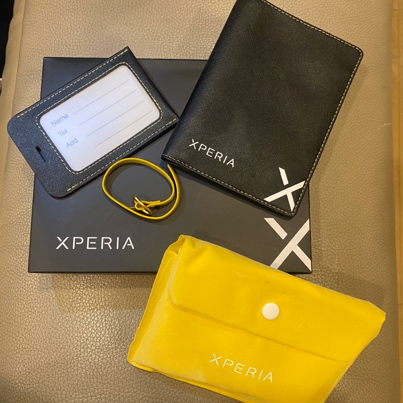 Xperia 旅行套組 （護照套、掛牌套、掛牌束帶、吹氣頸枕