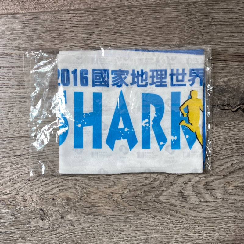2016 國家地理世界海洋日路跑長巾 一次購買兩件衣服可免郵寄 蝦皮購物