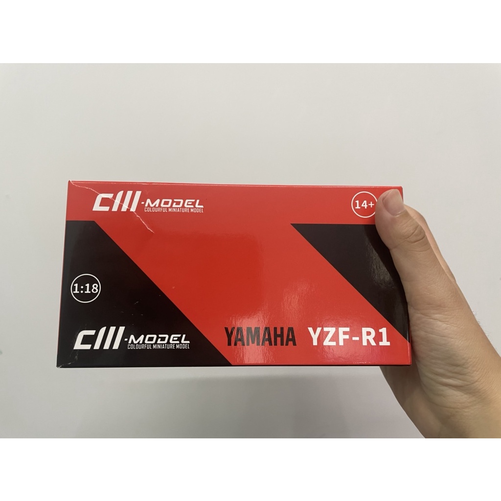 1/18 CM Model YAMAHA YZF-R1紅色(紙盒有稍微破損不介意者在下單)僅拍攝廣告使用