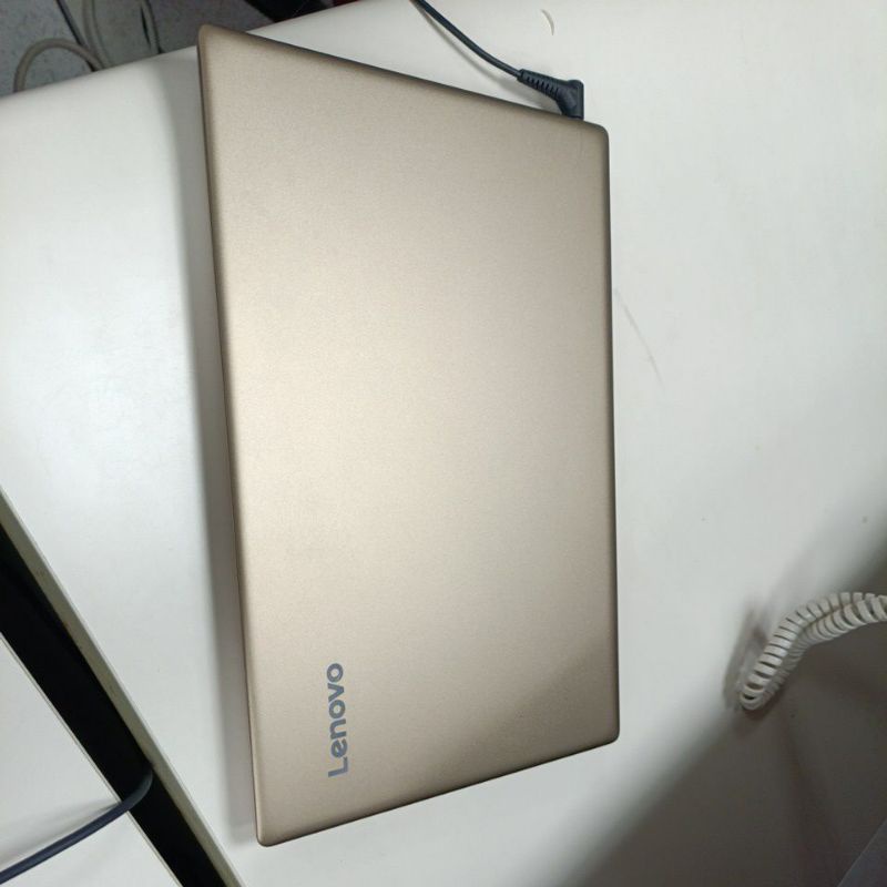 九成新 lenovo s320s 13.3吋輕薄筆電i5-8250u 4g 256g,1.2kg超輕薄