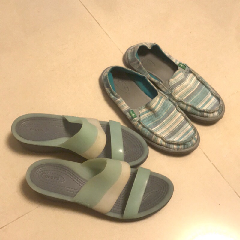 sanuk crocs