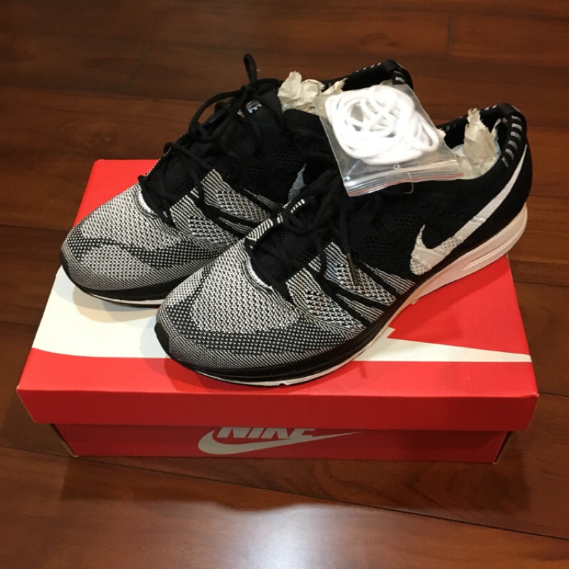 Nike flyknit trainer OG 黑白 陰陽 us10 KANYE WEST 實著