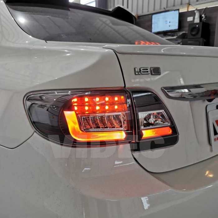 宏業車坊工作室  豐田 TOYOTA NEW ALTIS 10.5代 LED 紅黑 尾燈 左右都亮款 非單邊亮