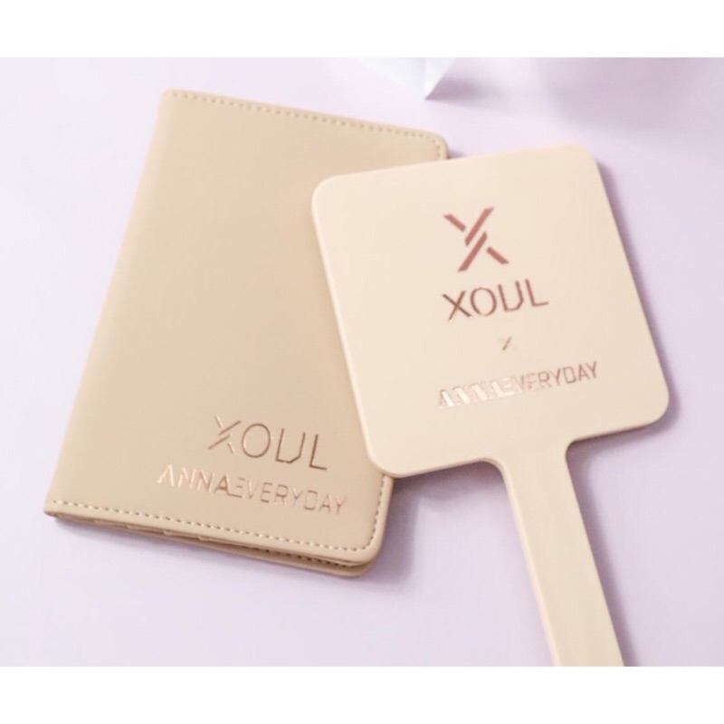 轉售 全新 XOUL x ANNAEVERYDAY聯名 玫瑰金裸色皮革卡夾護照套/玫瑰金手拿鏡