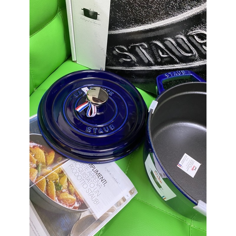 法國🇫🇷STAUB20標準深藍鑄鐵圓鍋
