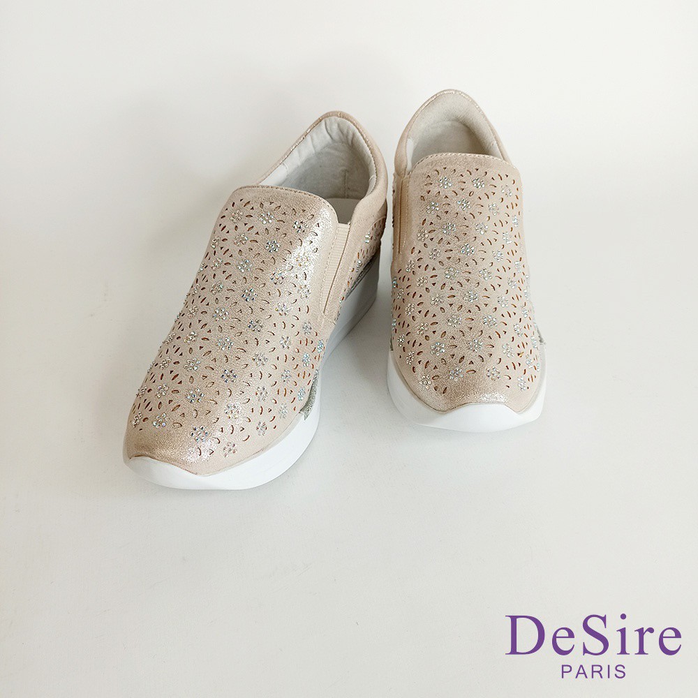【DeSire】鏤空雕花貼鑽內增高休閒鞋-粉色(1137211-70)