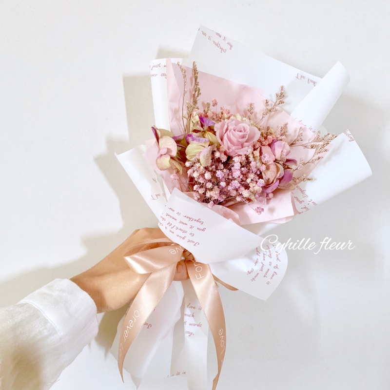 Cyhille Fleur 月半花間 製造浪漫永生玫瑰花束乾燥花束畢業花束生日禮物情人節花束拍照道具 蝦皮購物