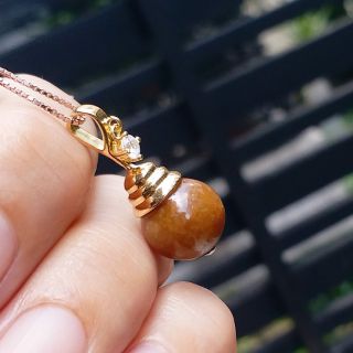 嗨，寶貝銀飾珠寶* 緬甸玉 翡翠飾品☆925純銀鍍金 保證A貨 高雅氣質 簡約 色澤濃鬱蜜糖黃翡翠 純銀鋯石吊墜