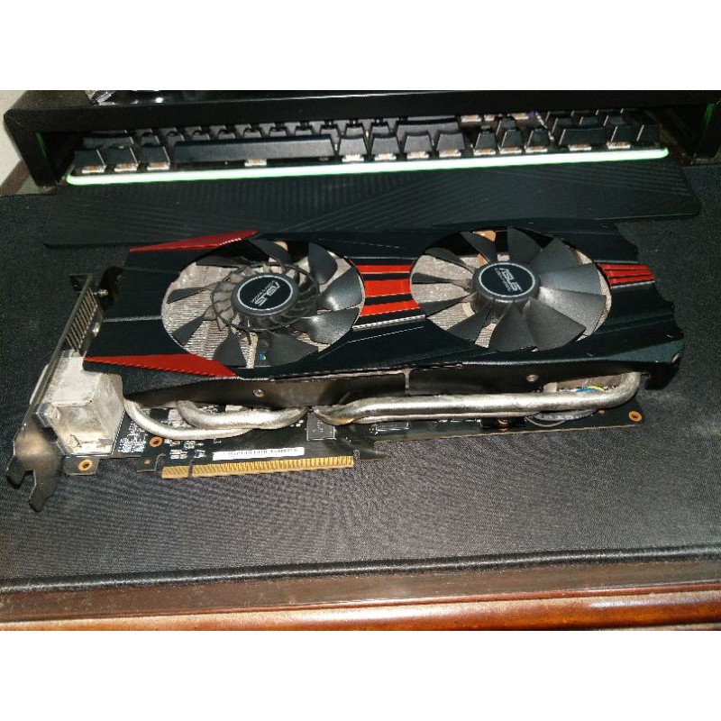 故障的 ASUS 華碩 R9 280x