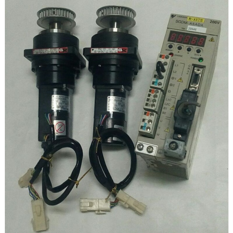 🌞二手 YASKAWA SGDM-A5ADA驅動器 SGM-A5A3G34 馬達 CP-16A-21-J404A-SP