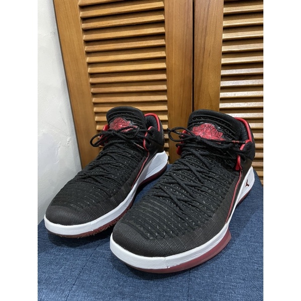 AIR JORDAN 32 LOW BANNED us10.5