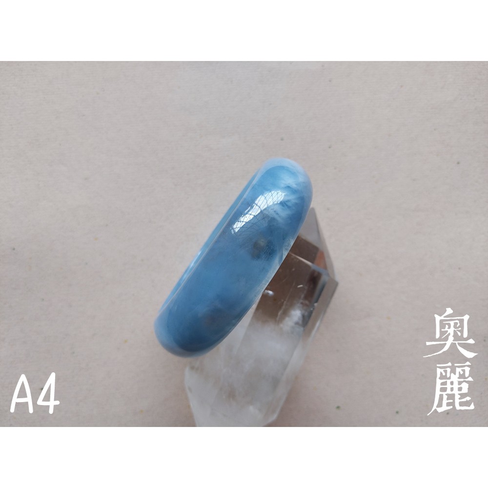 ORLI奧麗水晶。《現貨》高級數天然海藍寶手鐲。天然海水藍寶手鐲A4。內徑61MM約19.5號
