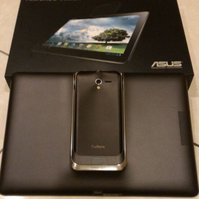 ASUS Padfone2(a68) 變型金鋼&lt;手機+平板&gt;