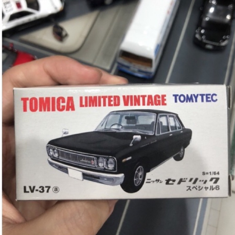 Tomytec Tomica TLV LV-37a Nissan Cedric