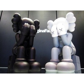Kaws OriginalFake COMPANION PASSING 28cm 海港城 坐姿 公仔