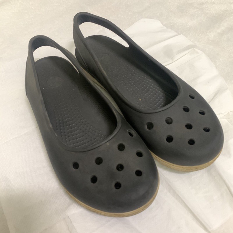 【二手】crocs防水娃娃鞋/休閒鞋/洞洞鞋(黑色、w5號)