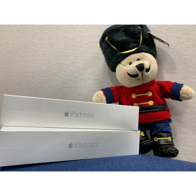 全新 iPad mini 4 Wi-Fi 128GB 銀色 2019公司貨(免運費)