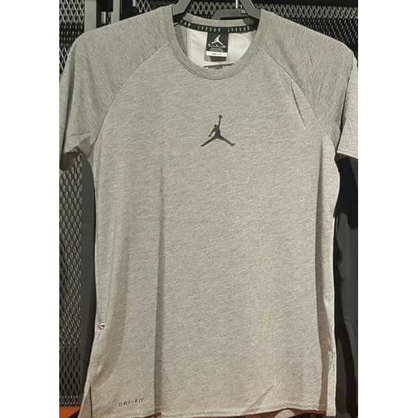 2018 三月 AIR JORDAN 23 ALPHA DRY-FIT TEE 飛人 短袖 灰黑 889714-091