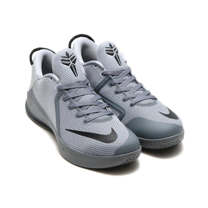 nike women's cheer unite sneakers