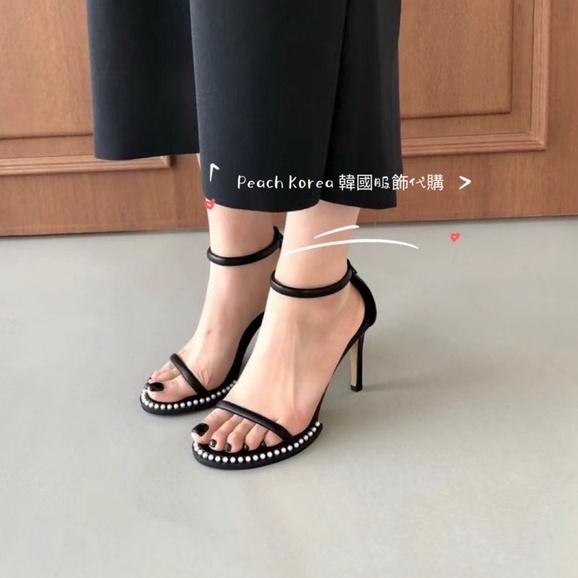 預購 2022韓國東大門黑色前緣珍珠造型高跟鞋 ohanna