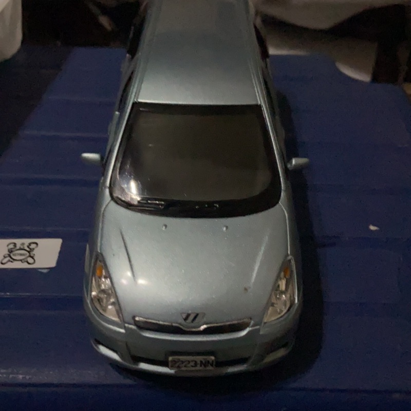 2004 Toyota WISH 1/24 模型車 日規版 裸裝
