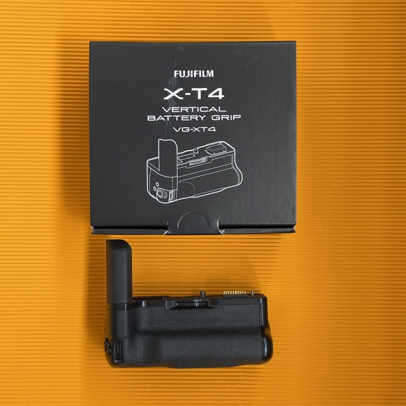 二手八成新-Fujifilm X-T4 電池握把 VG-XT4 Vertical Battery Grip